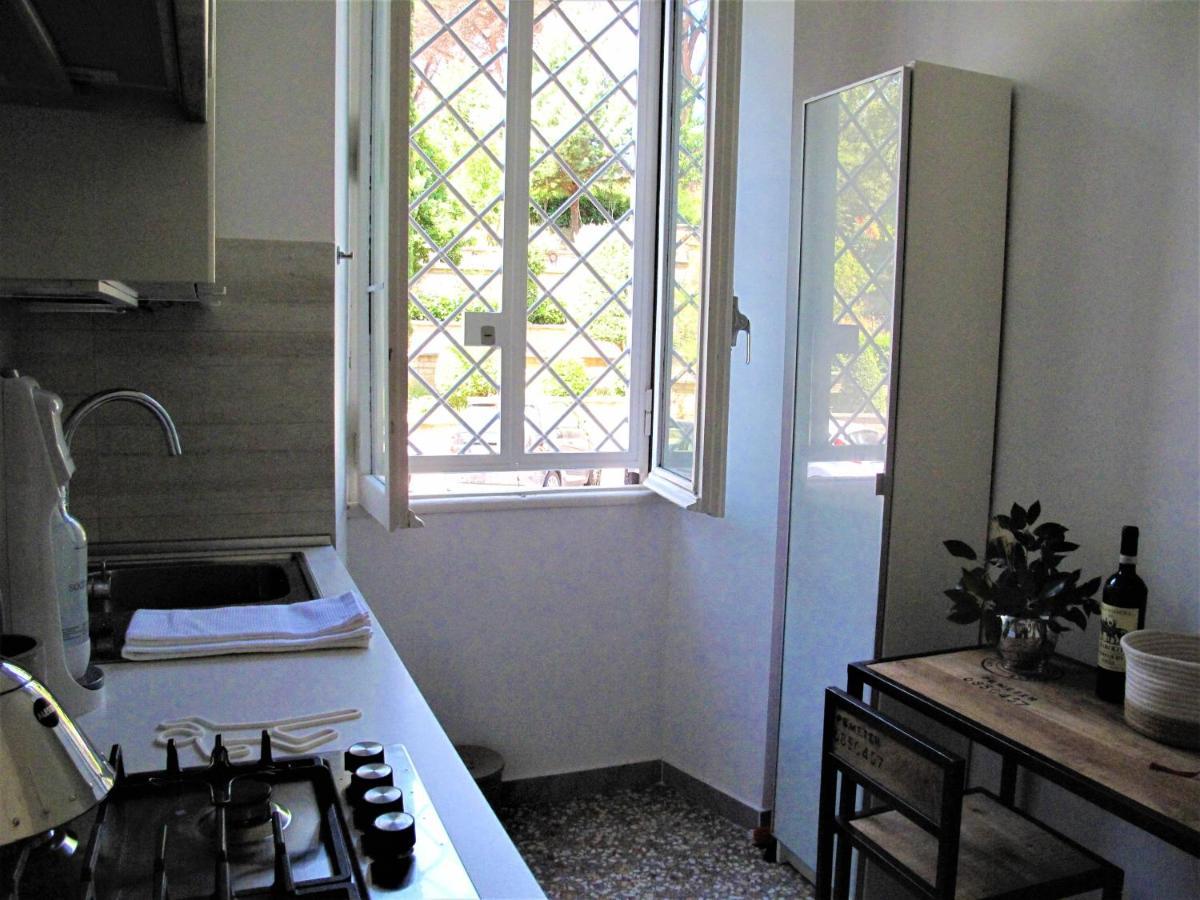 Duchi Di Castro Chic Apartment Rome Exterior photo